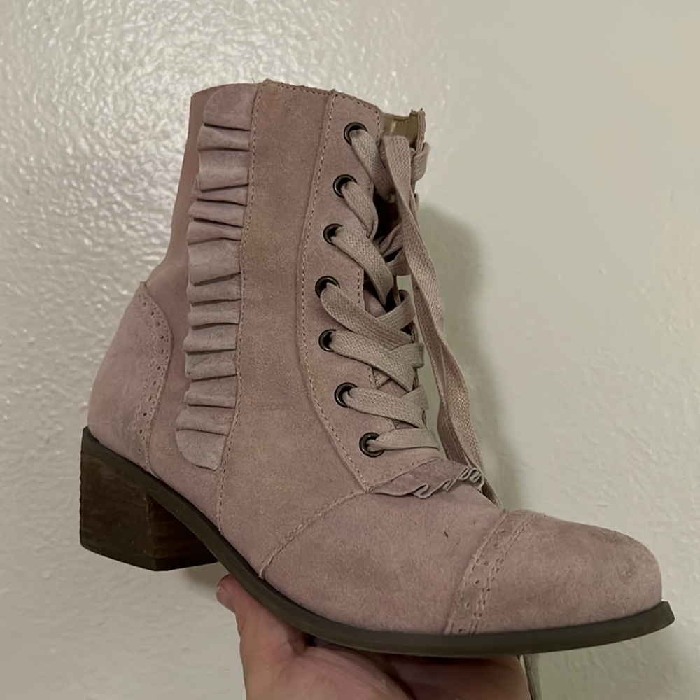 Joyfolie.  use in three occasions.  Size 4 youth.